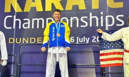 Atleta de 13 anos de MG conquista título mundial de karatê na Escócia