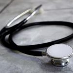 Tentativa de estupro em UPA: médica denuncia caso e perde o cargo no dia seguinte