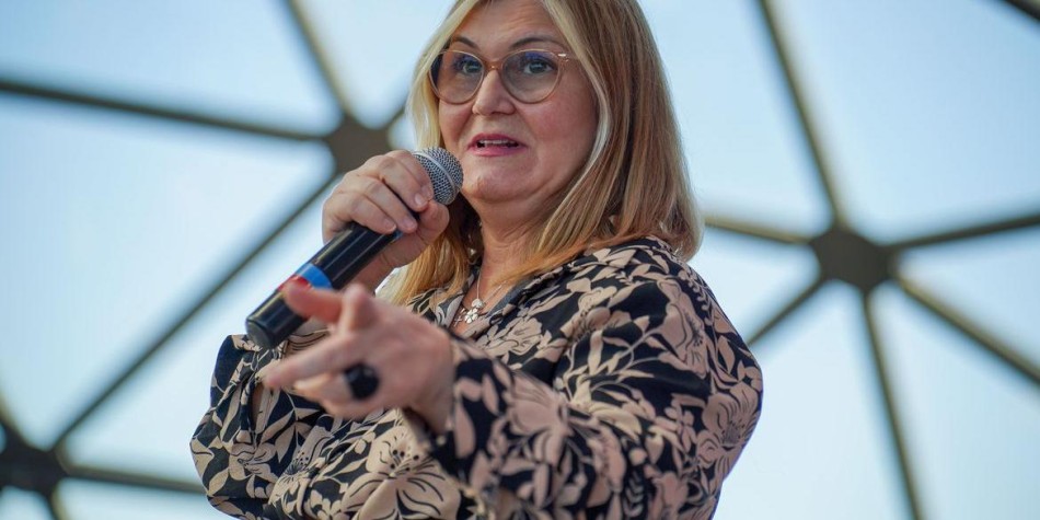 Bolsa Família poderá ser pago com real digital, diz presidenta da Caixa