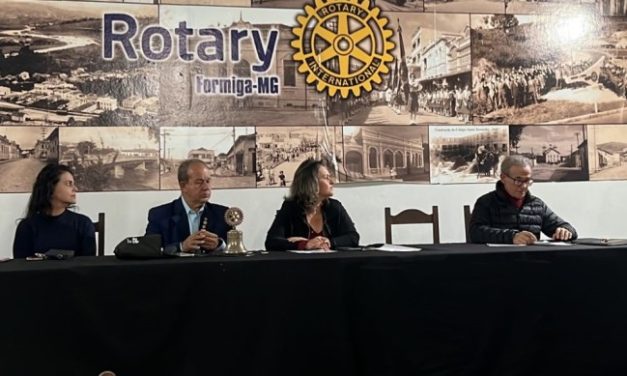 Rotary aborda autismo e deficiência intelectual em reunião