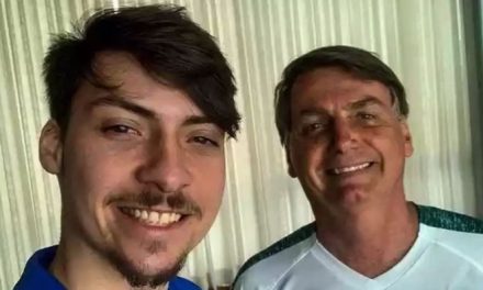 Filho de Bolsonaro, Jair Renan é alvo de busca e apreensão pela polícia