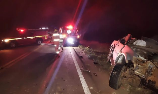 Acidente entre carreta e caminhonete deixa um morto na MGC-369