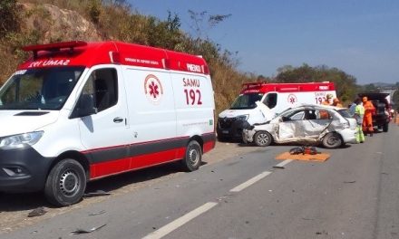 Três morrem e um fica ferido em acidente entre dois carros na MG-050, em Divinópolis