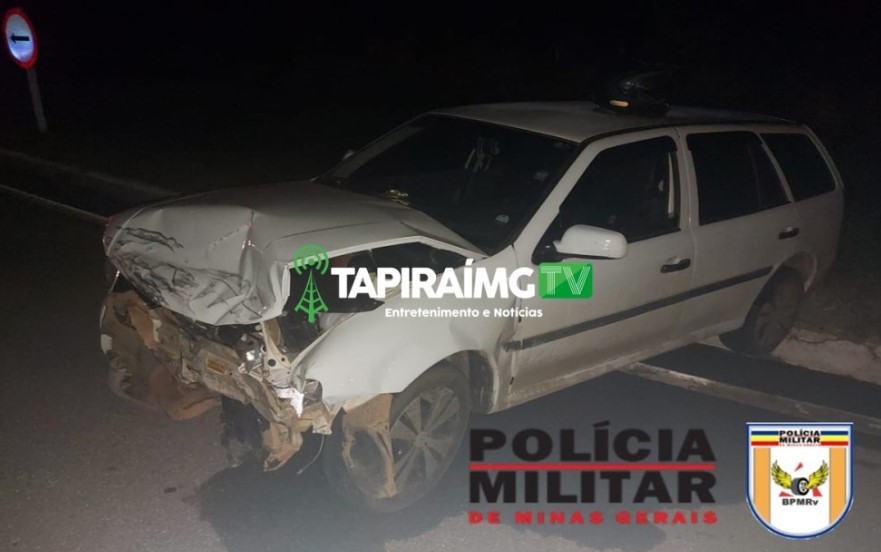 Acidente entre carro e caminhonete é registrado na MG-170, em Pimenta