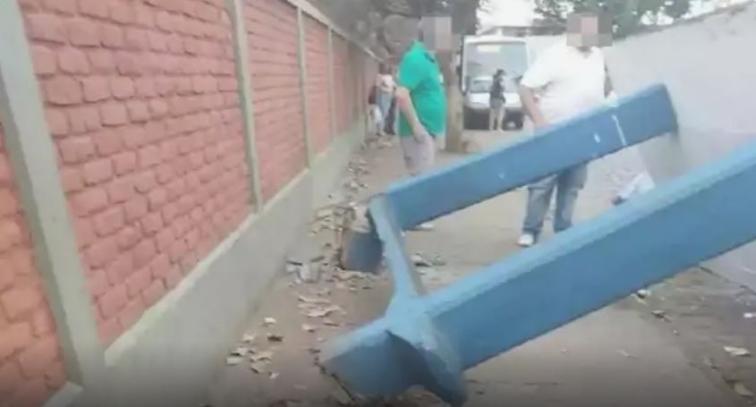 Adolescente morre esmagado por marquise de ônibus no interior de MG