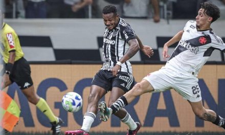 Atlético enfrenta o Vasco neste domingo