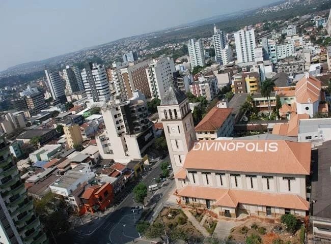 “Acusação de assédio, assalto e pancadaria”: Secretário de Divinópolis se envolve em confusão