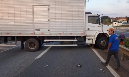 Ciclista é atropelado por caminhão na Fernão Dias