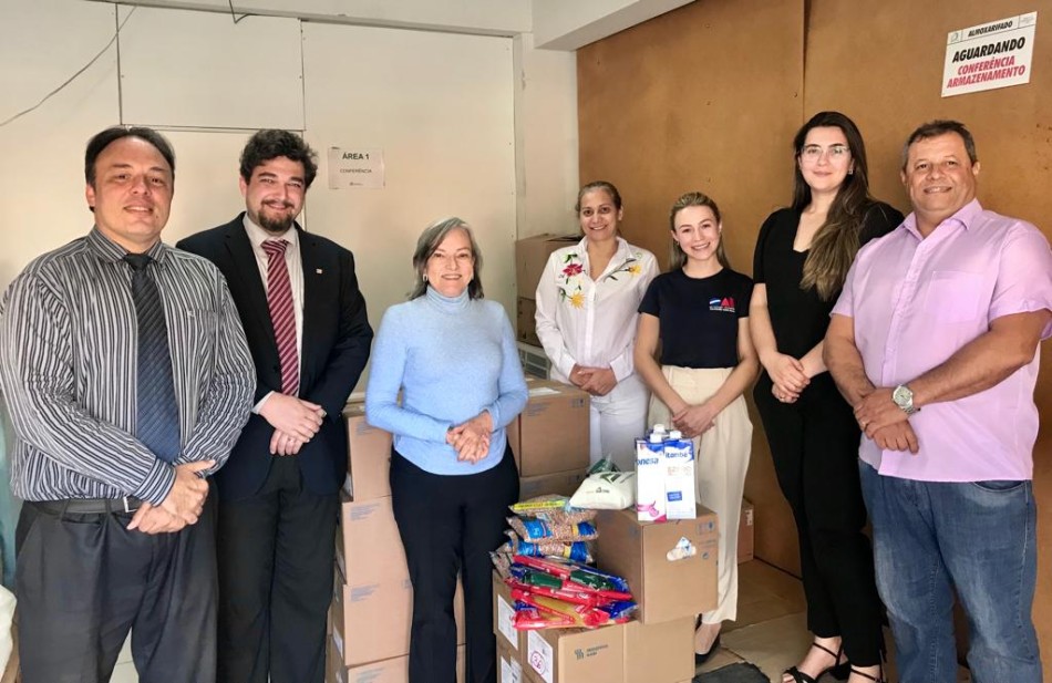 Santa Casa recebe doação de alimentos da OAB Formiga