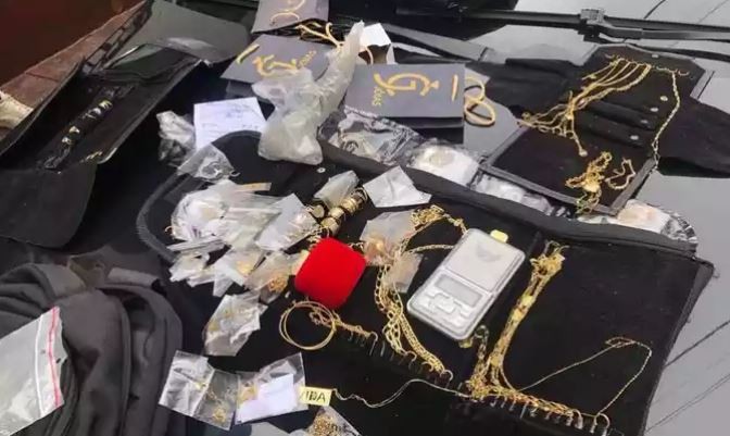 Dono de joalheria é preso com joias furtadas avaliadas em R$ 150 mil em MG