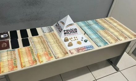 ‘Advogado do tráfico’ é preso com pedras de crack em bolso de casaco