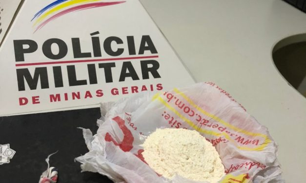 Polícia Militar prende jovem por tráfico de drogas em São Sebastião do Oeste