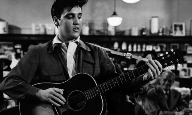 Revólver de Elvis Presley é vendido por quase R$1 milhão em leilão