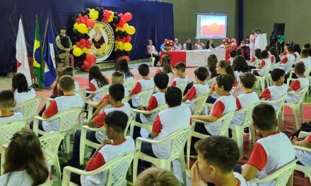 Polícia Militar realiza formatura do Proerd em Pimenta