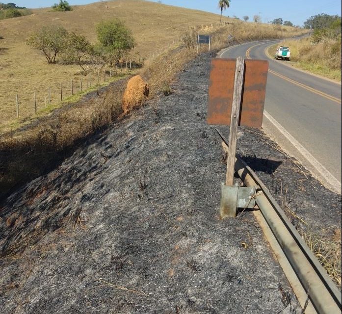 Três homens são presos após provocarem incêndio na MG-341, entre Piumhi e Vargem Bonita