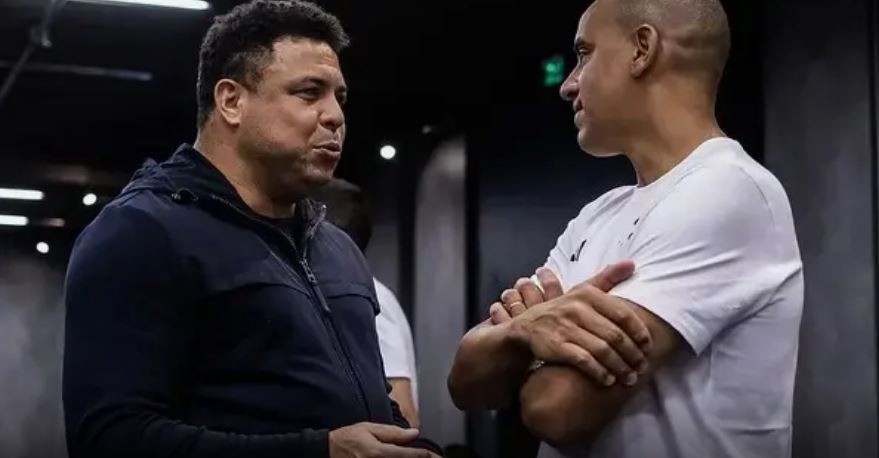 Cruzeiro: Ronaldo chega a BH nesta quarta com missão de achar novo técnico