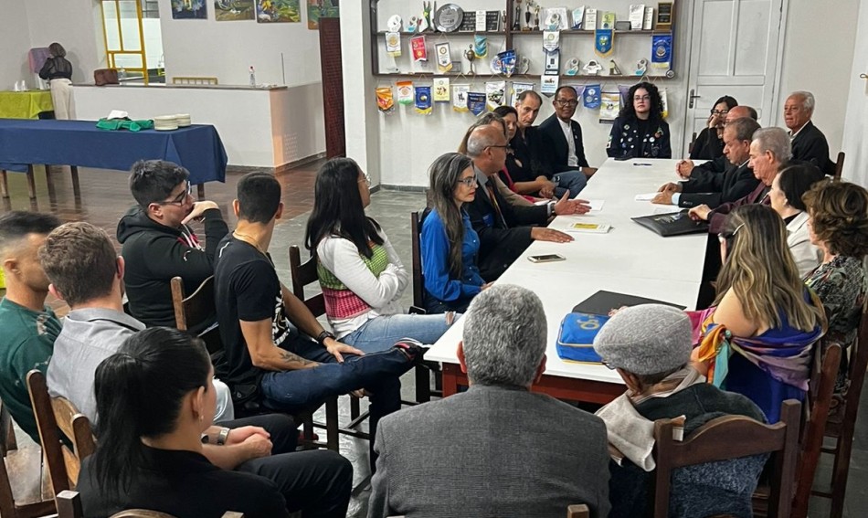 Rotary Club de Formiga recebe visita do governador distrital