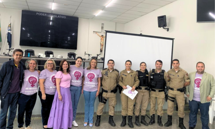 Professora e aluna do Unifor-MG apresentam seminário em Piumhi