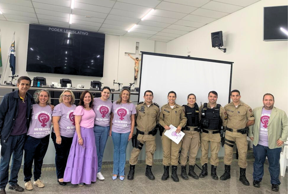 Professora e aluna do Unifor-MG apresentam seminário em Piumhi