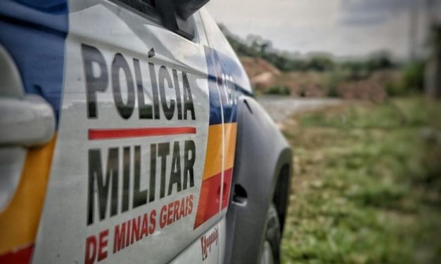 Jovem é preso suspeito de matar namorado da mãe com golpes de faca no interior de Minas