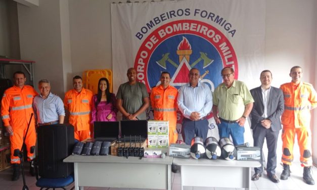 Vereadores parceiros do Corpo de Bombeiros são homenageados pela corporação