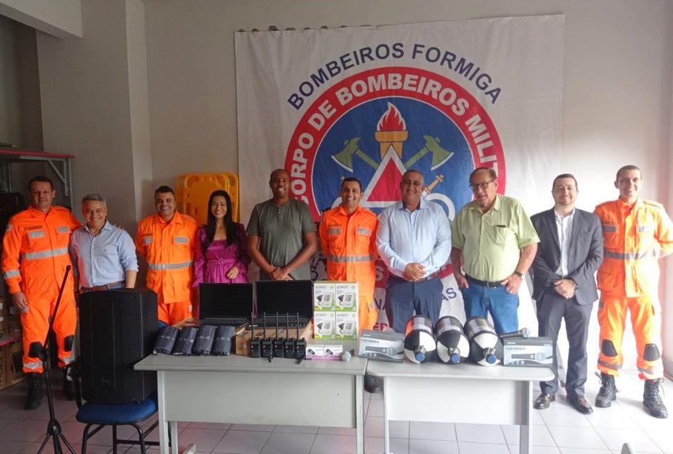 Vereadores parceiros do Corpo de Bombeiros são homenageados pela corporação