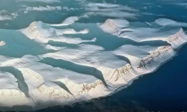 Gelo marinho da Antártica atinge baixa histórica no inverno