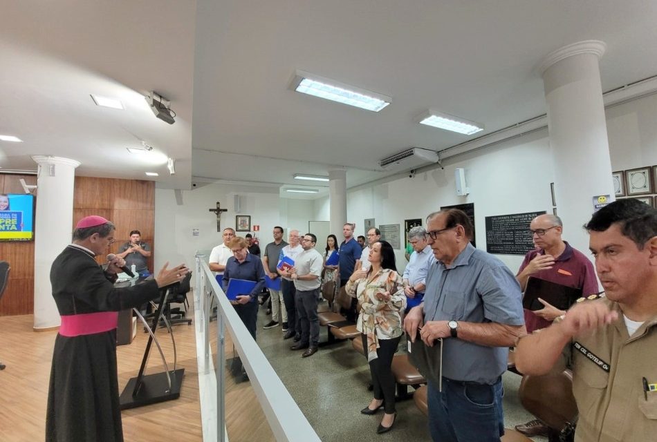 Câmara recebe Bispo Diocesano durante visita pastoral em Formiga