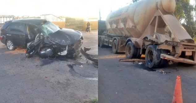 Homem fica ferido após carro bater na traseira de caminhão