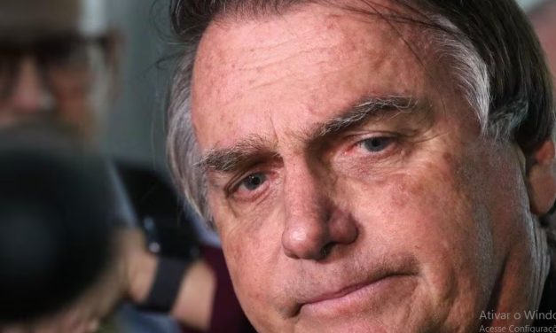Bolsonaro diz que vai leiloar joias investigadas e doar renda à Santa Casa de Juiz de Fora