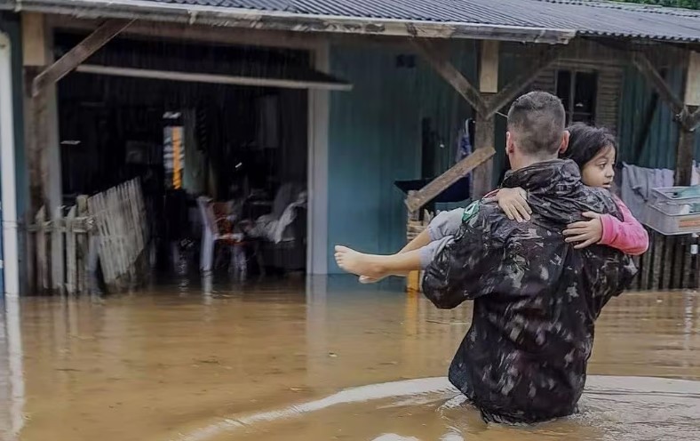 Mortes no Rio Grande do Sul chegam a 37 por causa de ciclone