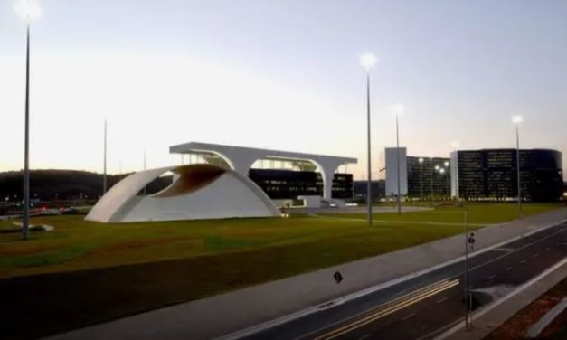 Governo de Minas prevê rombo de R$ 8 bilhões em 2024