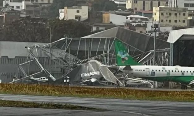 Hangar desaba com chuva forte no aeroporto da Pampulha
