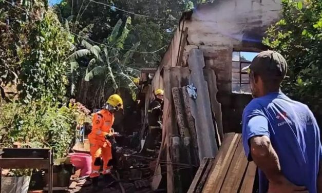 Briga por causa de botijão de gás termina em incêndio, em Minas