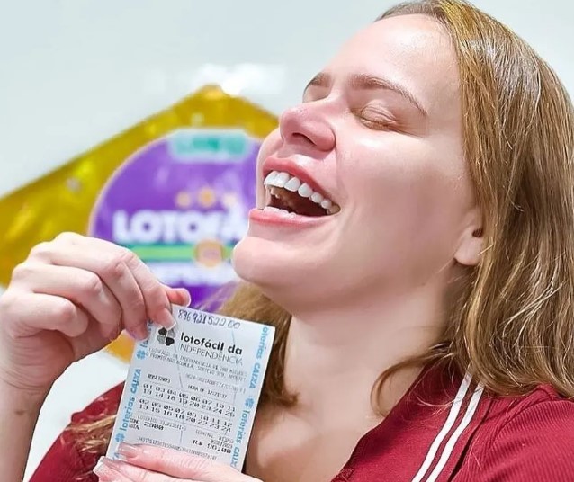 Ex-BBB Paulinha Leite já ganhou quase 60 vezes na Loteria