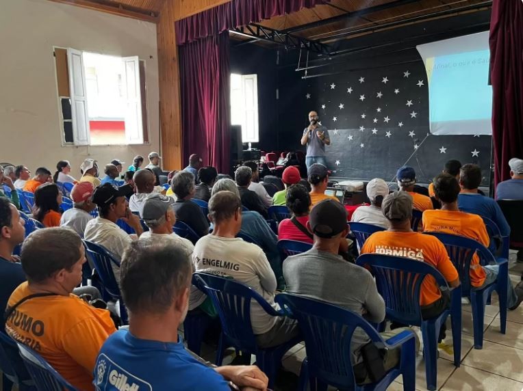 Setembro Amarelo: Servidores das Secretarias de Obras e Gestão Ambiental participam de evento sobre saúde mental
