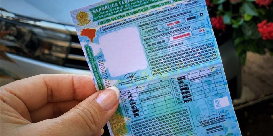 Polícia do Distrito Federal investiga servidores do Detran que cobravam até R$ 6 mil para fraudar prova de CNH