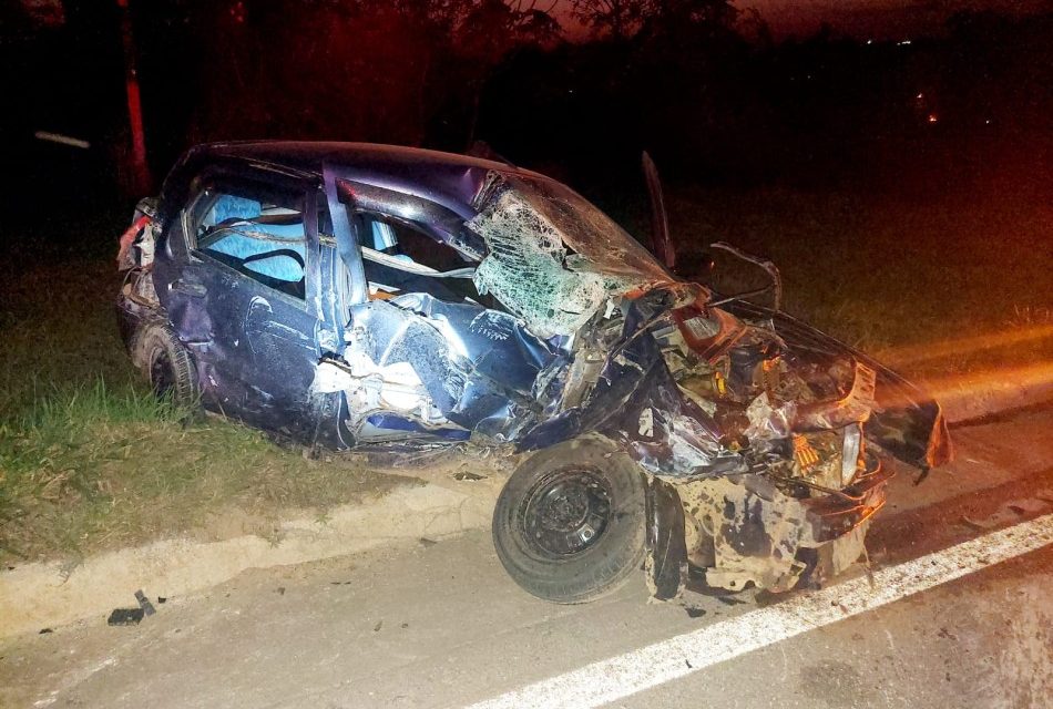 Duas jovens ficam feridas em acidente envolvendo três veículos na MG-050, em Formiga