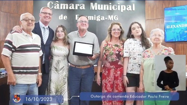 Professor Alexandre Bertozzi é homenageado com a comenda ‘Paulo Freire’ na Câmara Municipal