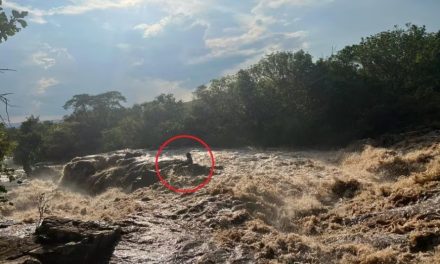 Homem fica preso em pedra após tromba d’água em cachoeira de Minas