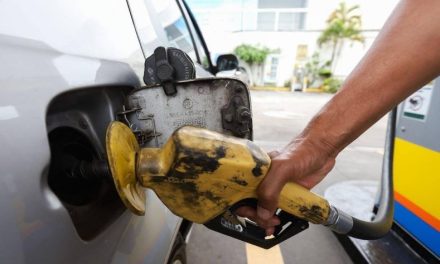 Petrobras está analisando mais reajustes para gasolina e diesel