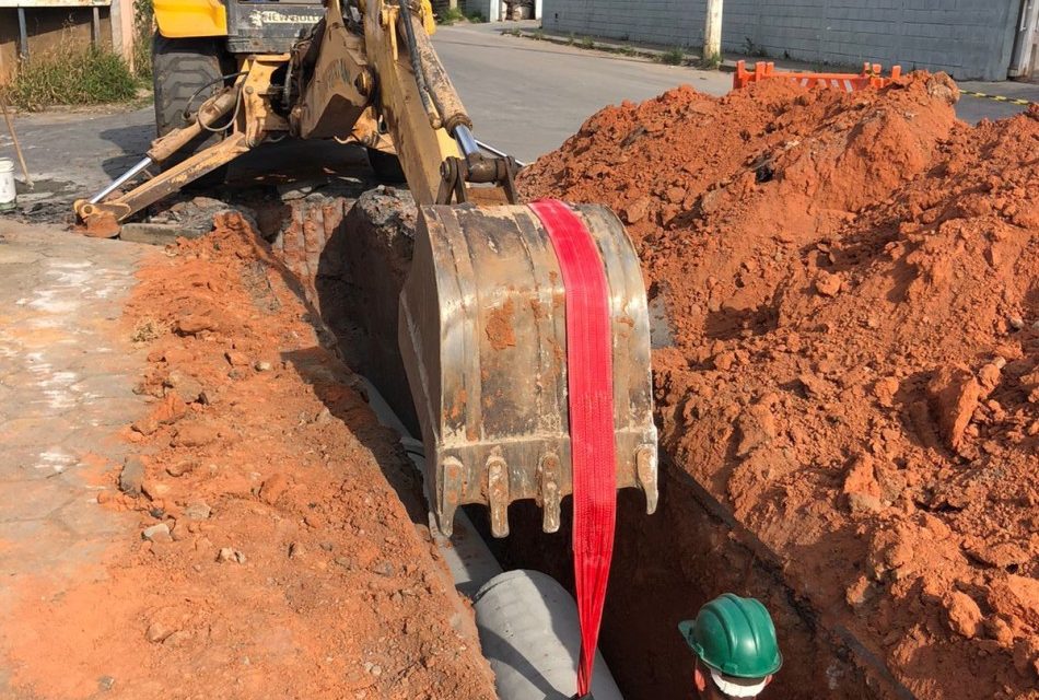 Iniciadas obras de drenagem pluvial na rua Hernany Bottrel, bairro Planalto