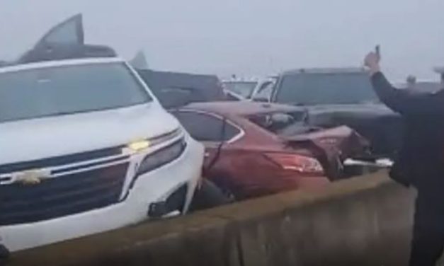 ‘Super neblina’ causa engavetamento que mata sete pessoas nos EUA
