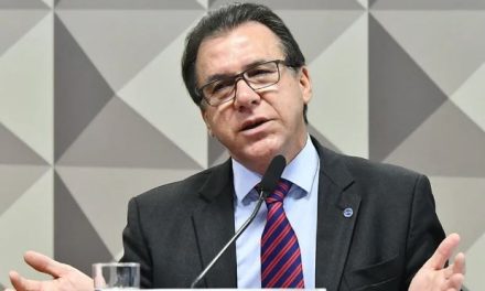 Ministro do Trabalho defende debate sobre semana de quatro dias