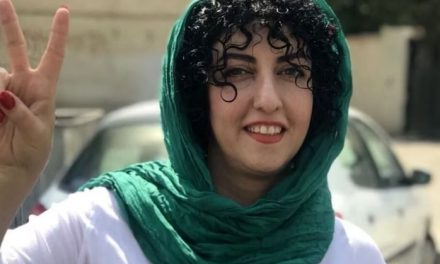 Narges Mohammadi ganha Nobel da Paz por luta pelo direito das mulheres no Irã