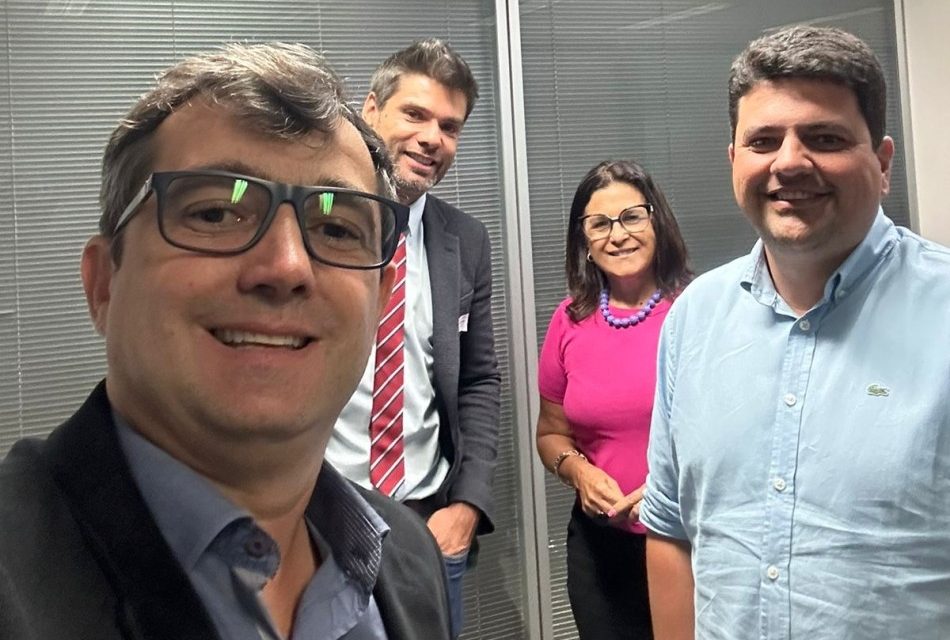 Sandrinho da Looping se reúne com secretário adjunto da Casa Civil, Firmino Júnior