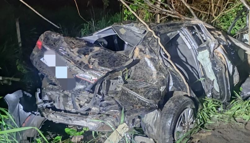 Grave acidente na MG-431 mata mulher e deixa dois feridos