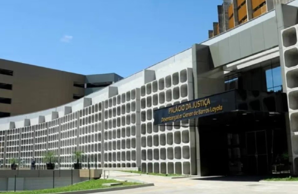 Advogado pede para faltar à audiência e alega que precisava fazer sexo