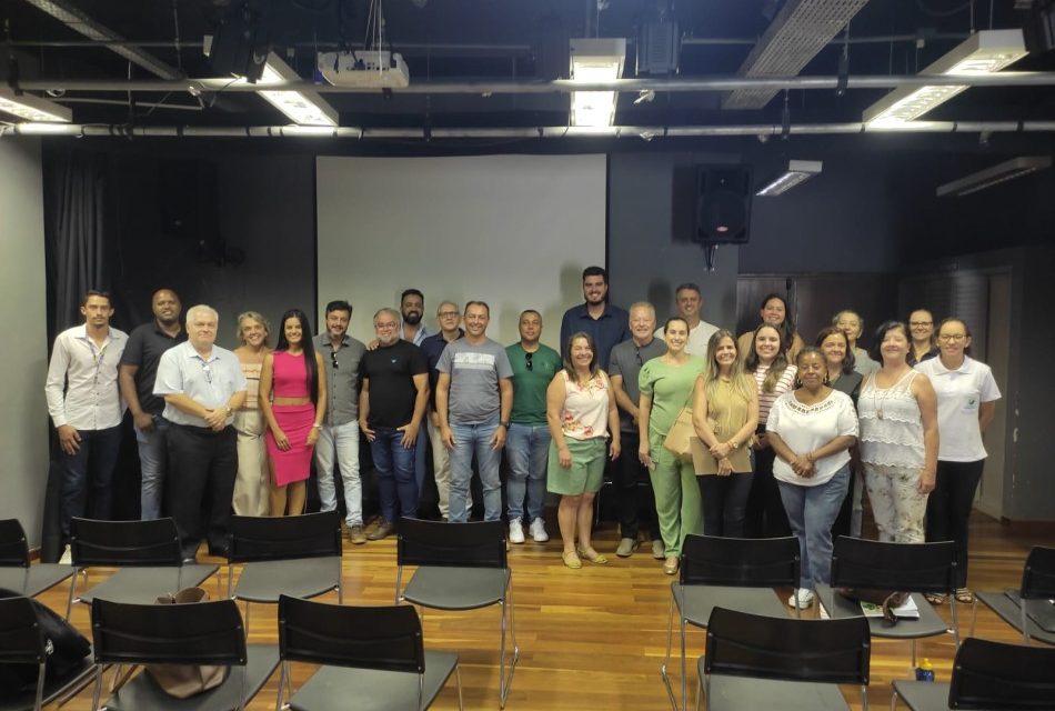 Administração municipal participa de reunião sobre turismo, em Campo Belo