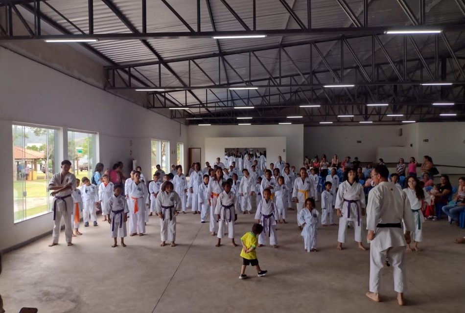 Formiguense participa do 1° Encontro Regional de Karatê em Vargem Bonita